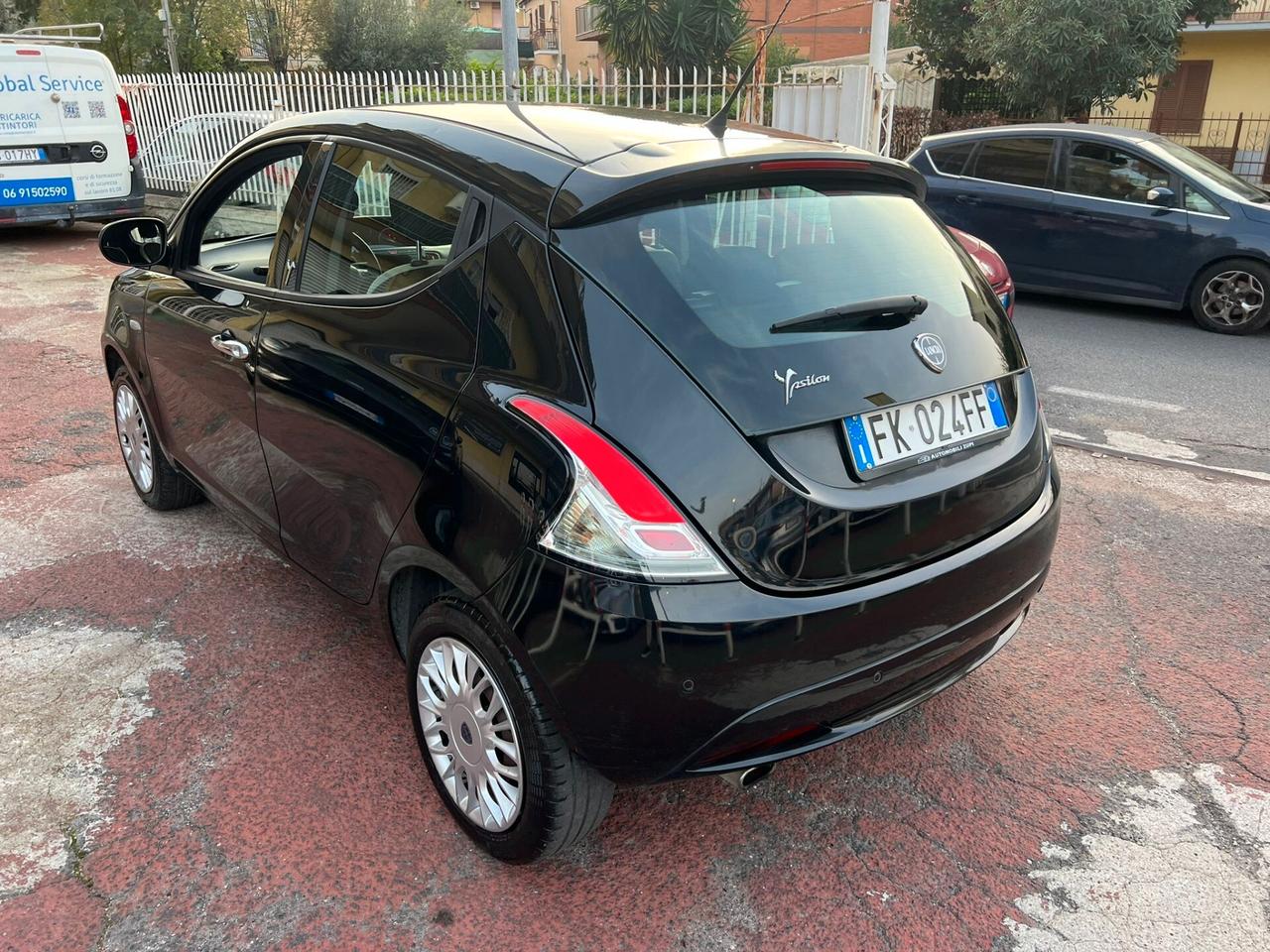 Lancia Ypsilon *ADATTA PER NEOPATENTATI*