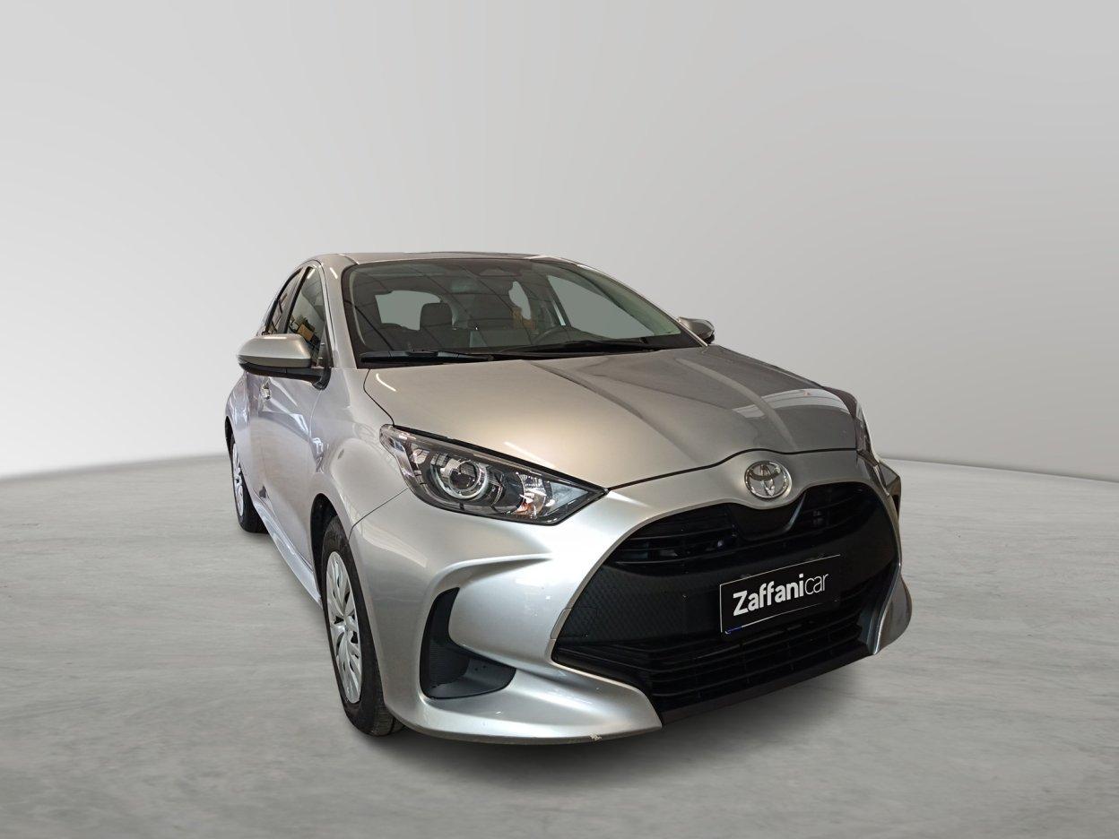 TOYOTA Yaris 4ª serie - Yaris 1.5 Hybrid 5 porte Active AUTOMATICO