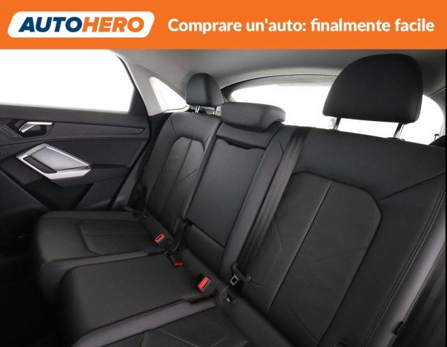 AUDI Q3 35 TDI S line edition