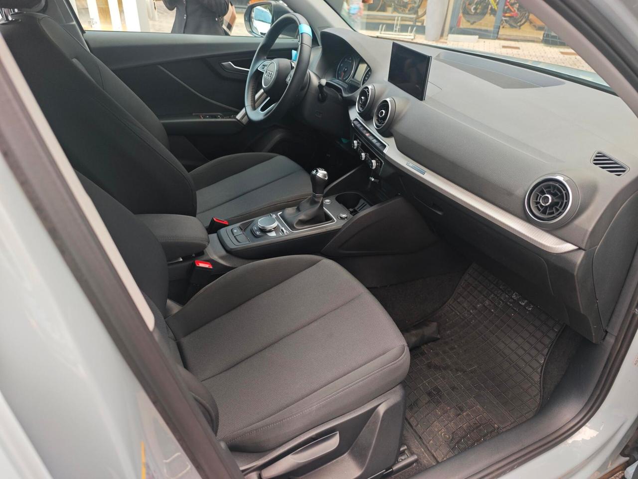Audi Q3 2.0 TDI 116 CV 4X2 MANUALE