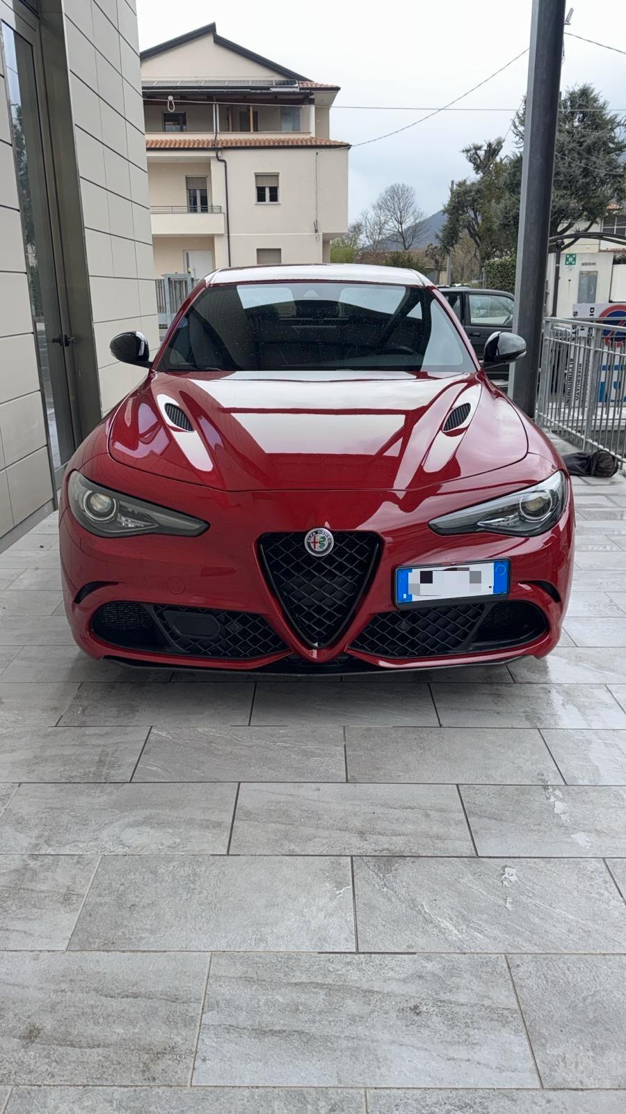 Alfa Romeo Giulia 2.9 V6 Bi-Turbo Quadrifoglio