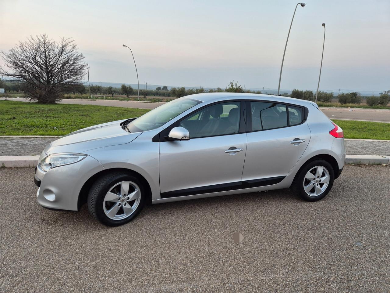 Renault Megane Mégane 1.5 dci diesel 110cv 2012