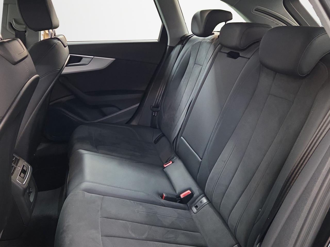 Audi A4 Avant 45 TFSI quattro S tronic line edition