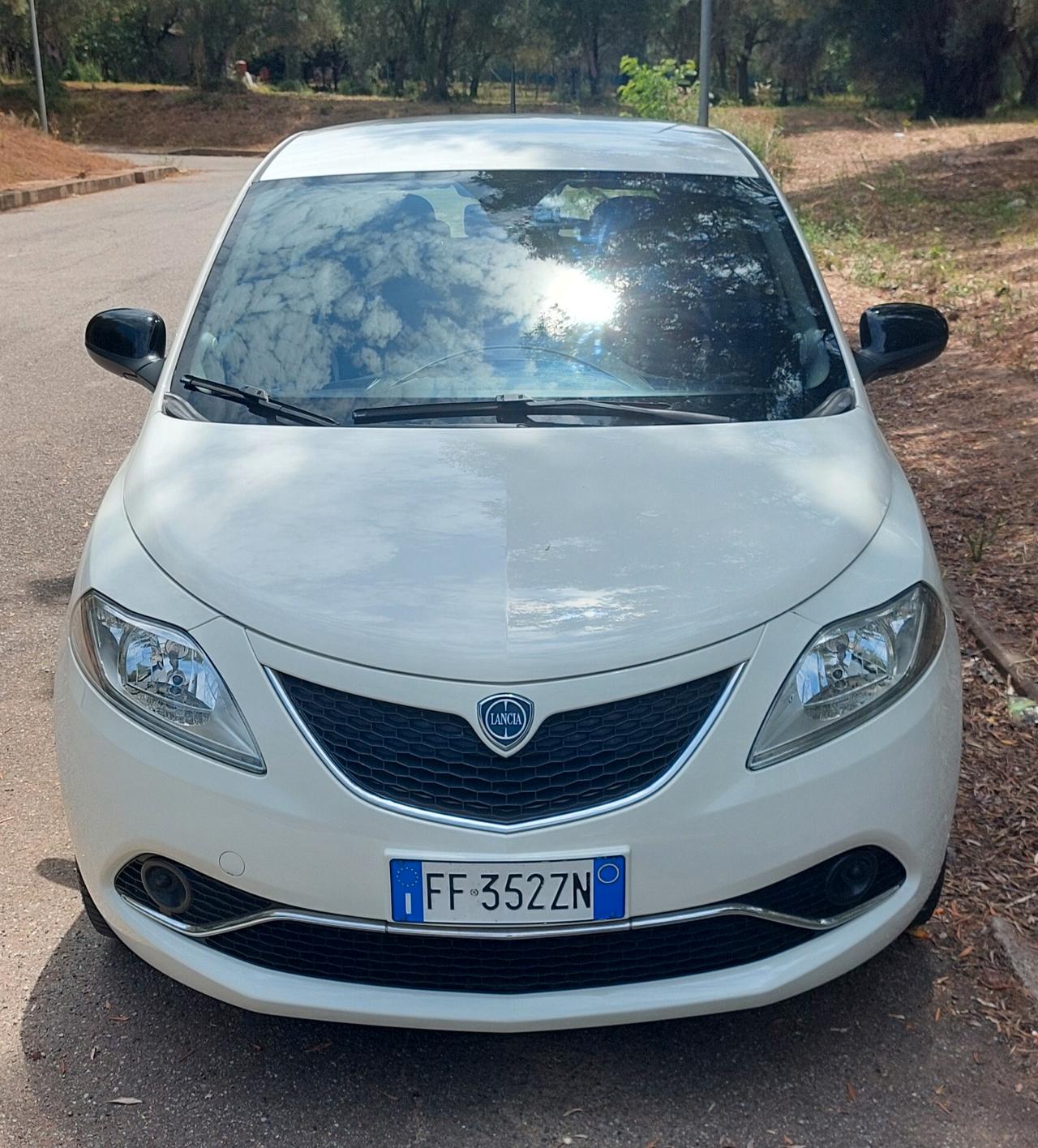Lancia Ypsilon 1.2 69 CV 5 porte GPL Ecochic Gold