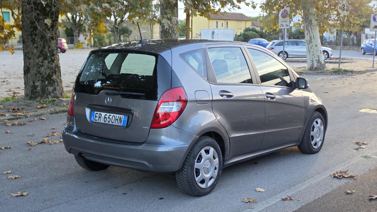 Mercedes-benz A 160 BENZINA DEL 2011 129.000km