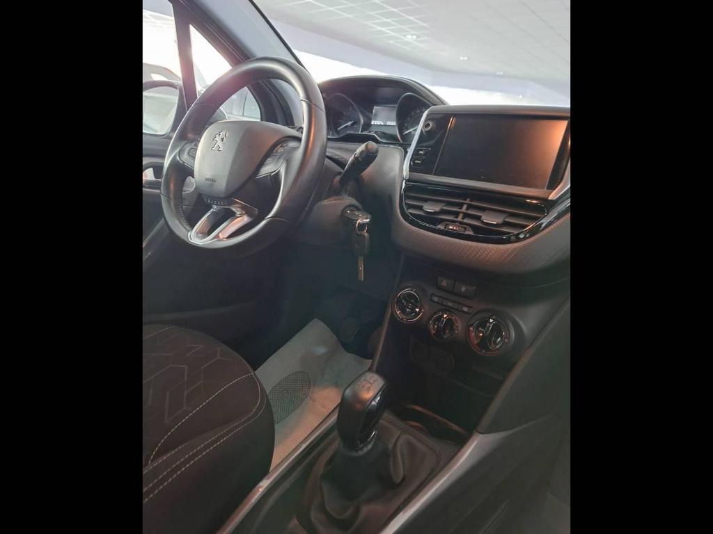 Peugeot 2008 1.2 PureTech Allure