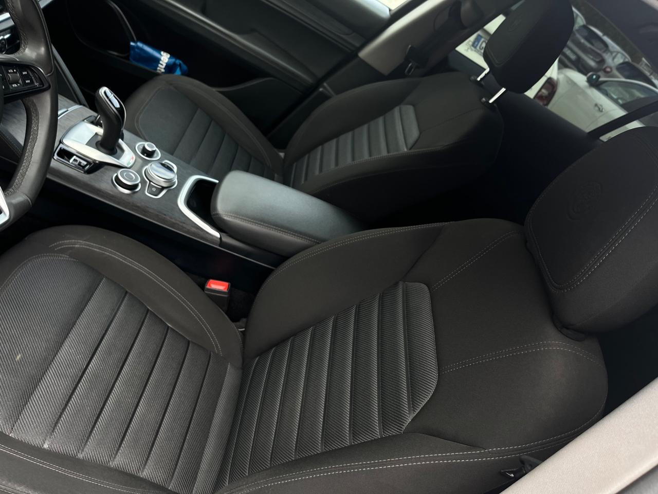 Alfa Romeo Stelvio 2.2 Turbodiesel 160 CV AT8 RWD Business