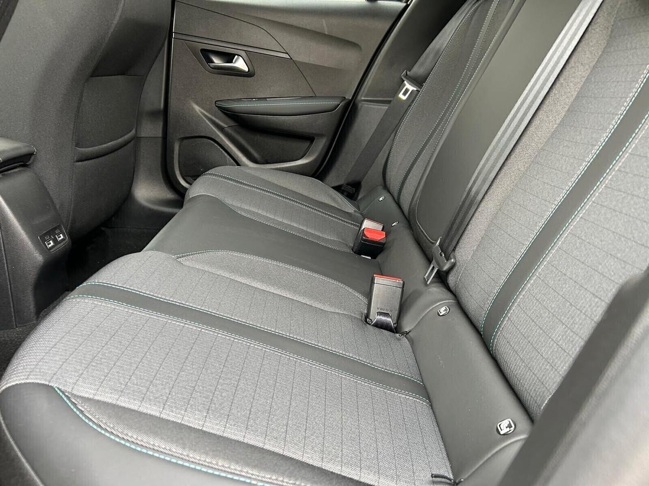Peugeot 208 ALLURE PACK PureTech 100 5 porte SPOTICAR