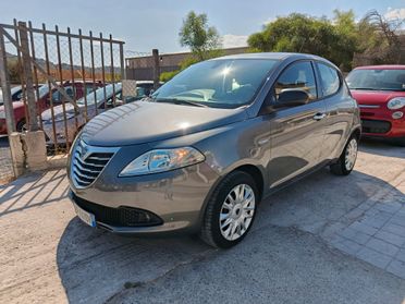Lancia Ypsilon 1.2 69 CV 5 porte Silver