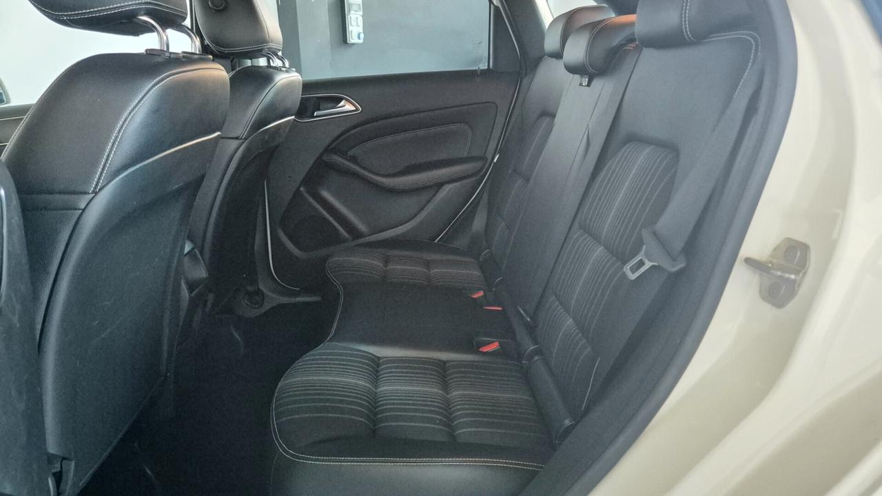 Mercedes-benz B 180 BlueEFFICIENCY Premium Automatico