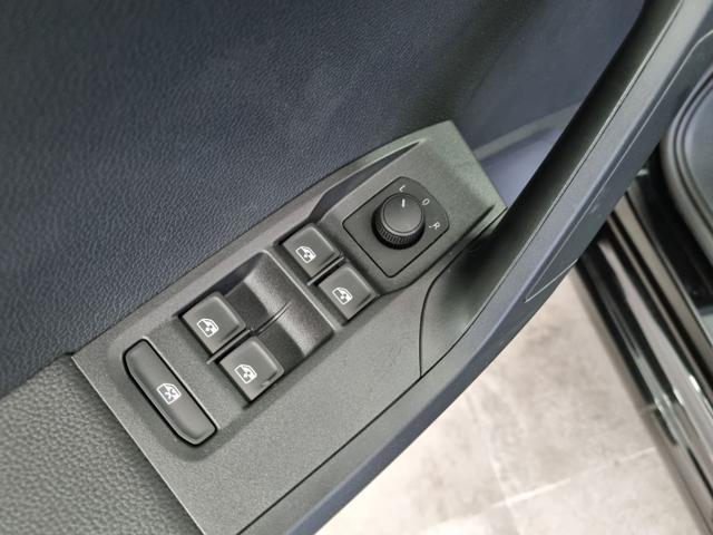 SEAT Ibiza 1.0 EcoTSI 95 CV 5 porte Black Edition