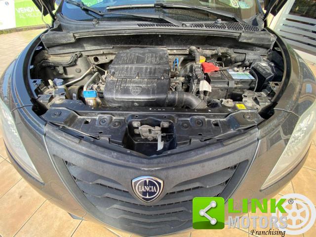 LANCIA Ypsilon 1.2 69 CV 5 porte Platinum