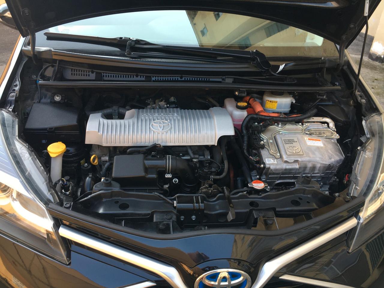 Toyota Yaris 1.5 Hybrid 5 porte Business