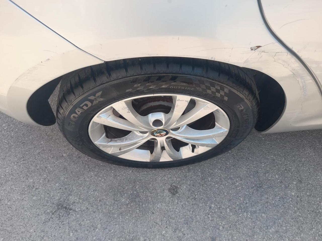 Alfa Romeo Giulietta 2.0cc diesel 12 mesi garanzia-2011