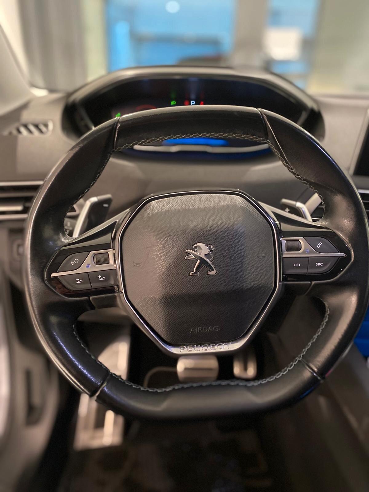 Peugeot 3008 BlueHDi 130 S&S EAT8 Allure