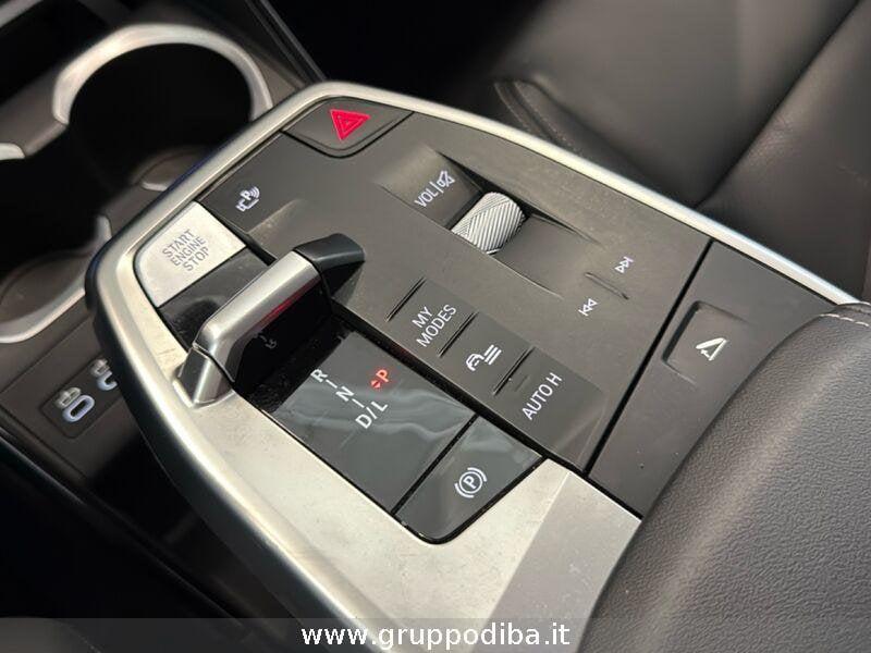 BMW X1 U11 sdrive18d X-Line auto