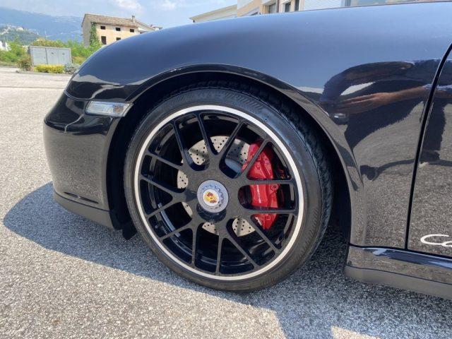 PORSCHE 911 Carrera 4 GTS Coupé