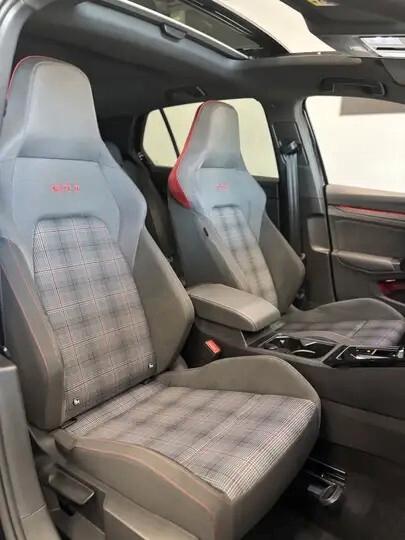 Volkswagen Golf GTI 2.0 tsi 245cv dsg~Unipro~Promo~Finanziamento