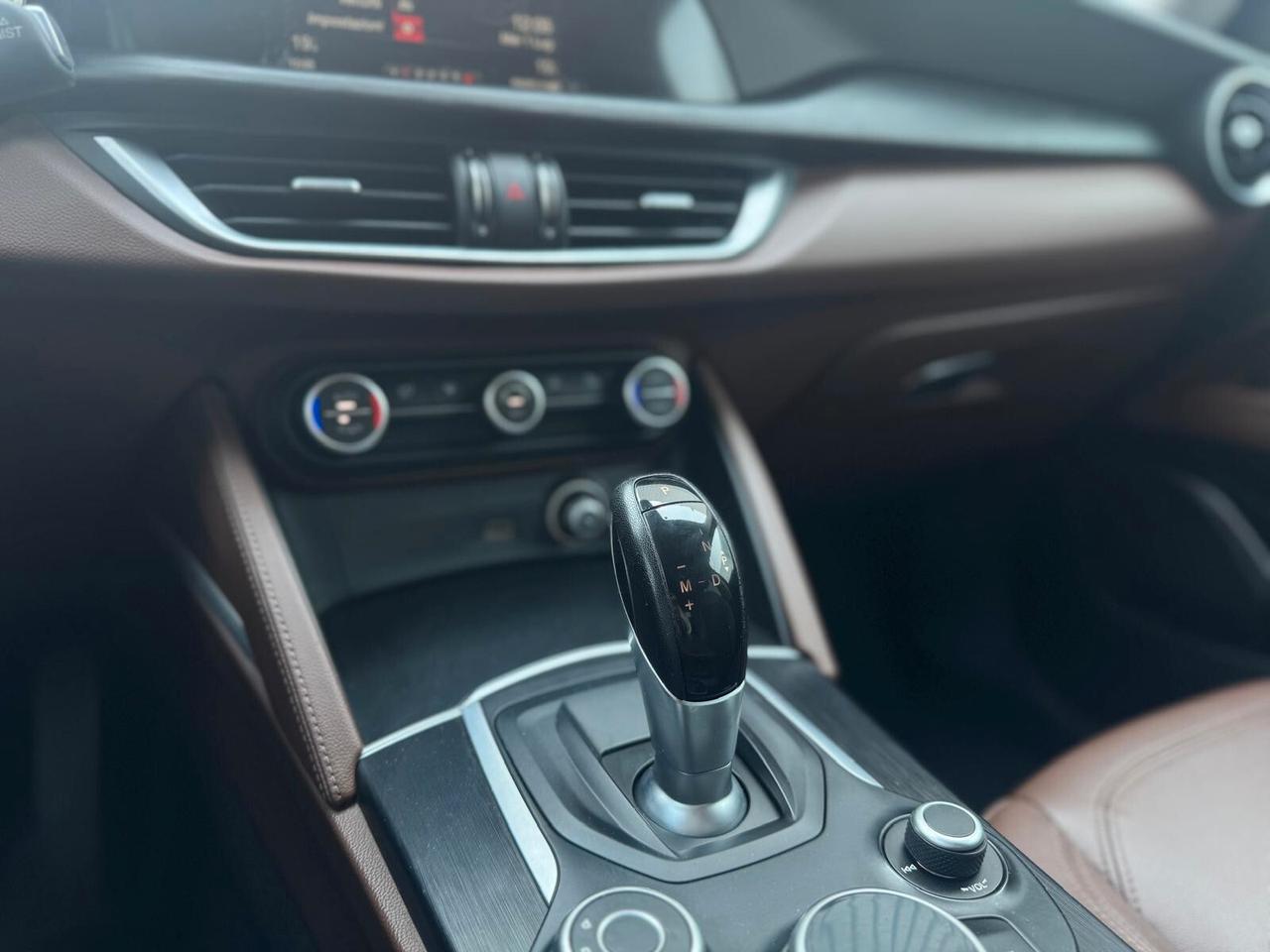 Alfa Romeo Stelvio 2.2 Turbodiesel 210 CV AT8 Q4 Business
