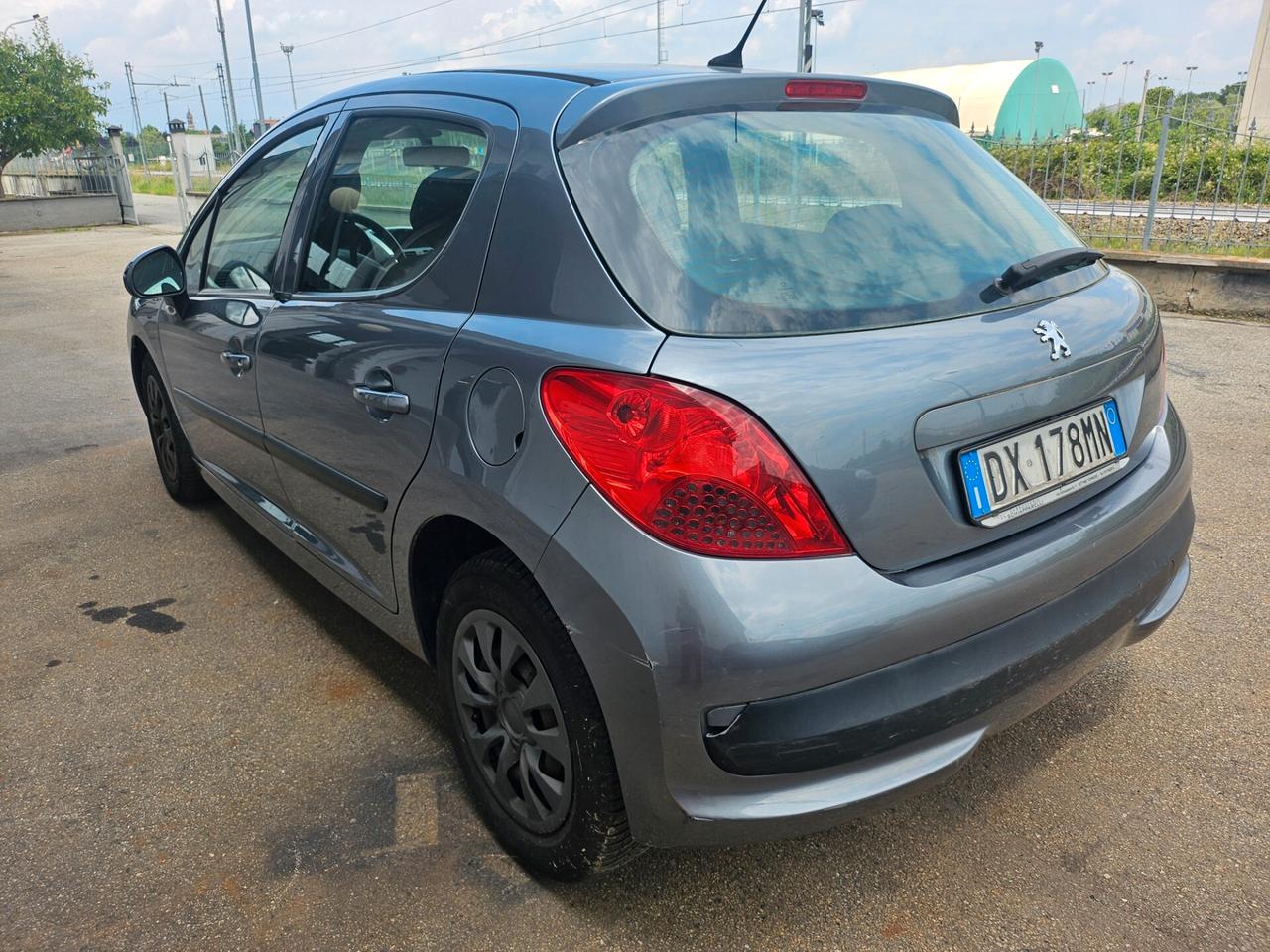 Peugeot 207 1.4 8V 75CV 5p. Energie Sport ECO GPL