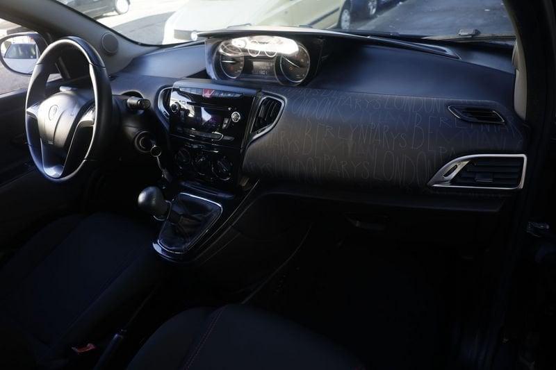 Lancia Ypsilon Lancia Ypsilon 0.9 TwinAir 85 CV 5 porte Metano Ecochic Gold