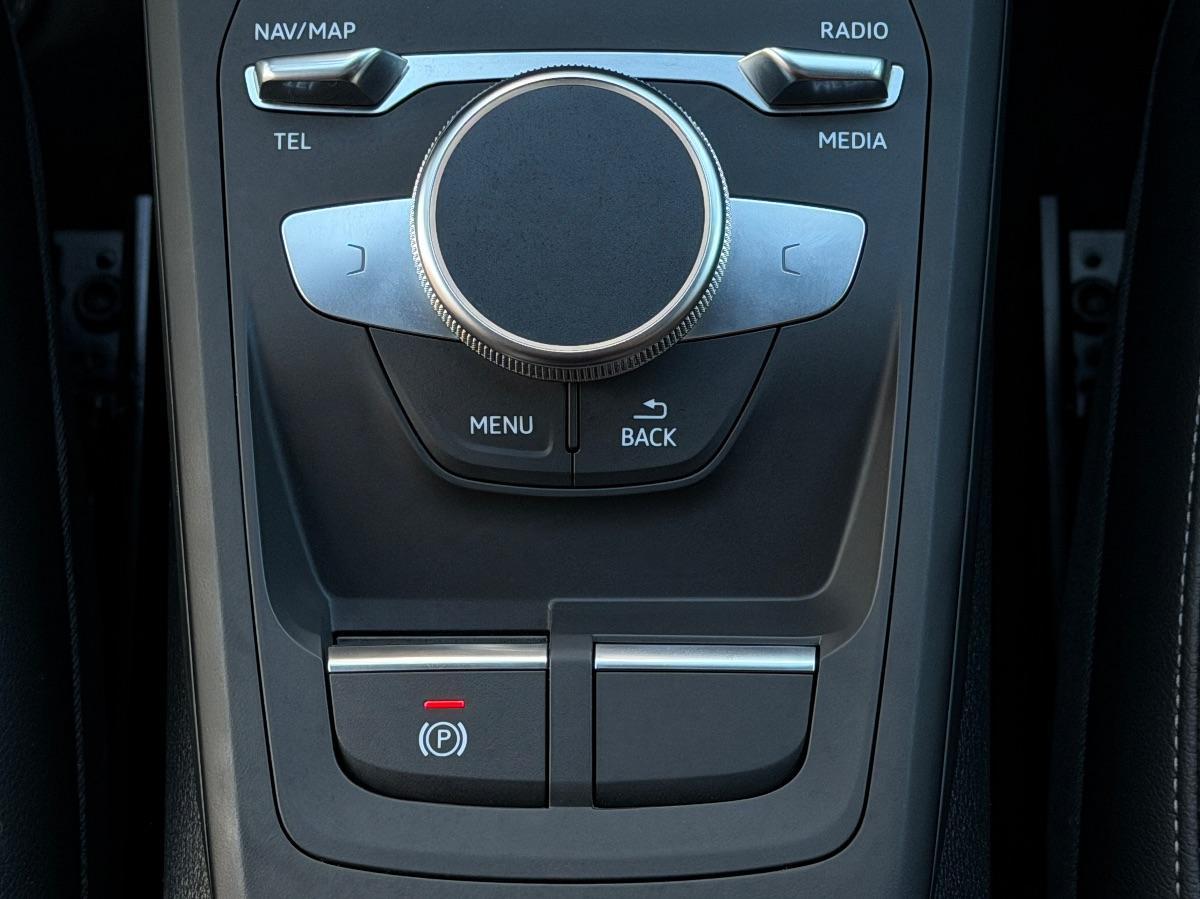 Audi Q2 35TDI S-line Edition Identity Black 150CV