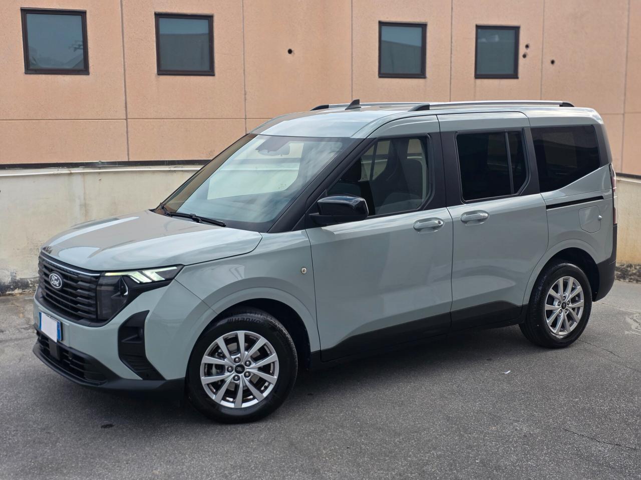 Ford Tourneo Courier 1.0 EcoBoost Active