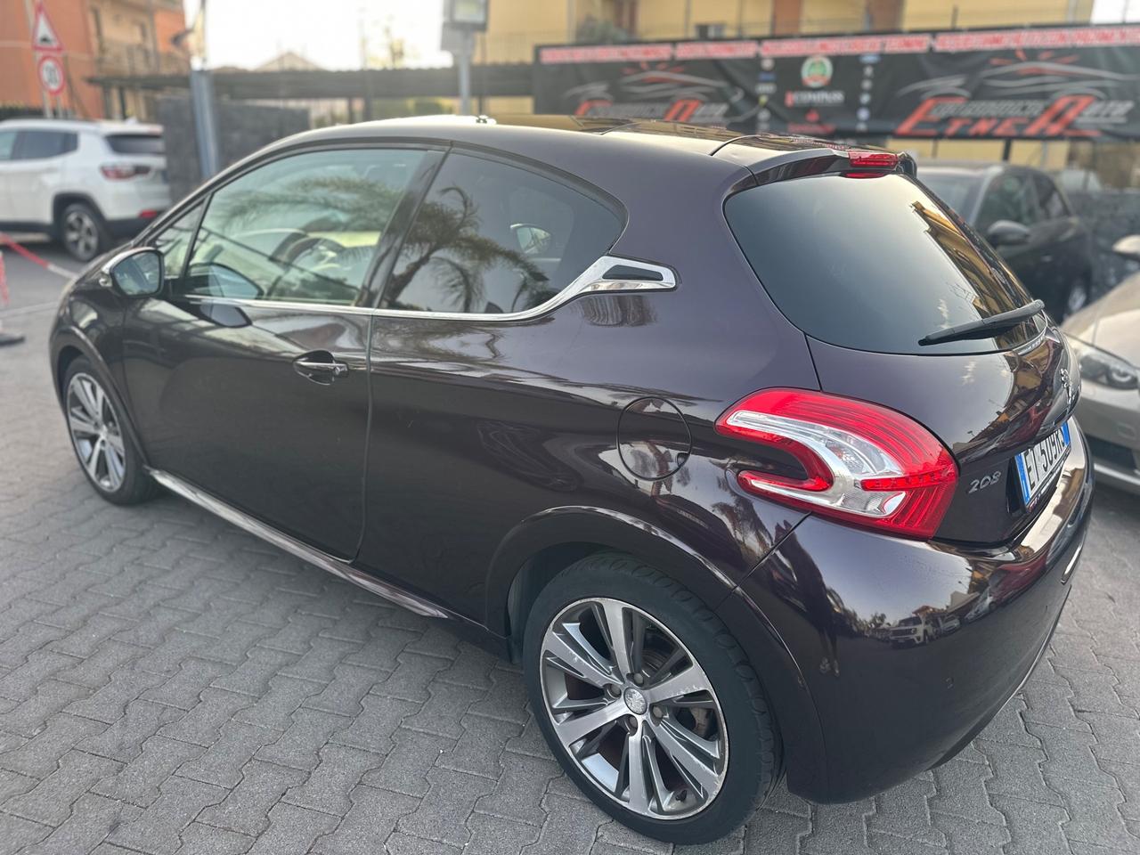 Peugeot 208 1.6 e-HDi 115 CV Stop&Start 3 porte XY