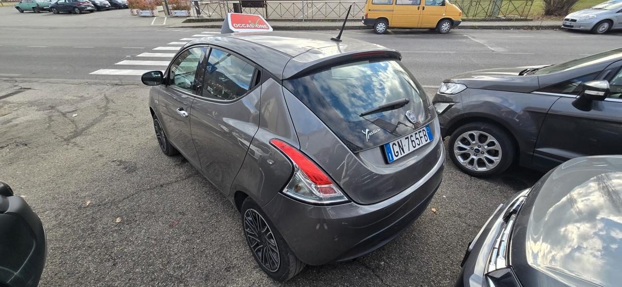 Lancia Ypsilon 1.0 FireFly 5 porte S&S Hybrid UnYca