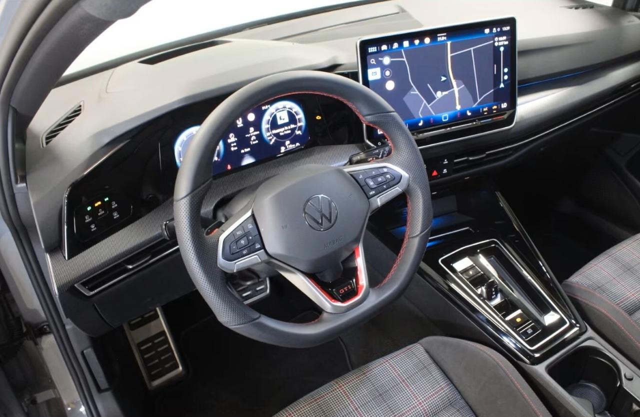 Volkswagen Golf GTI 2.0 TSI DSG 8.5 Black Style 19 AHK TETTO