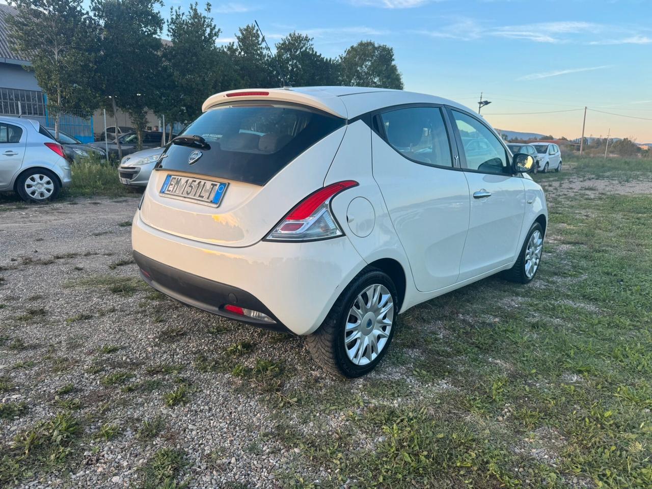 Lancia Ypsilon 1.2 SOLO 114.000 KM NEOPATENTATI