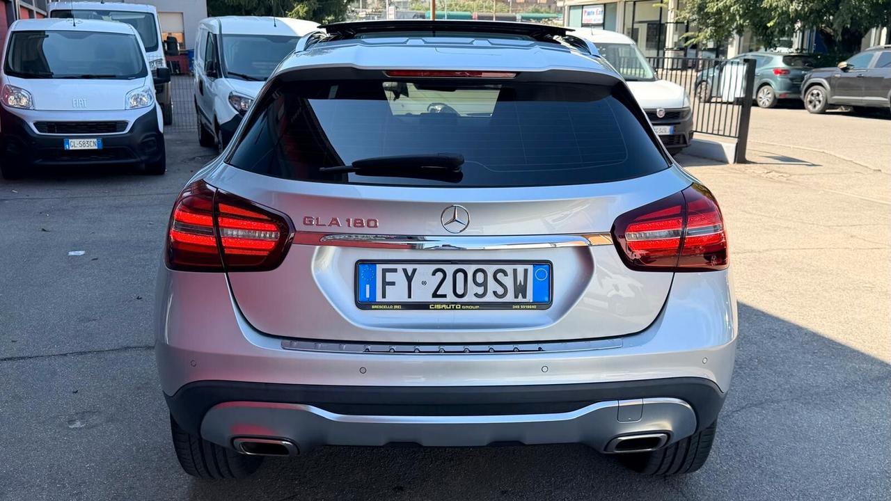 MERCEDES-BENZ GLA 180 1.6 PREMIUM 122CV - FULL LED