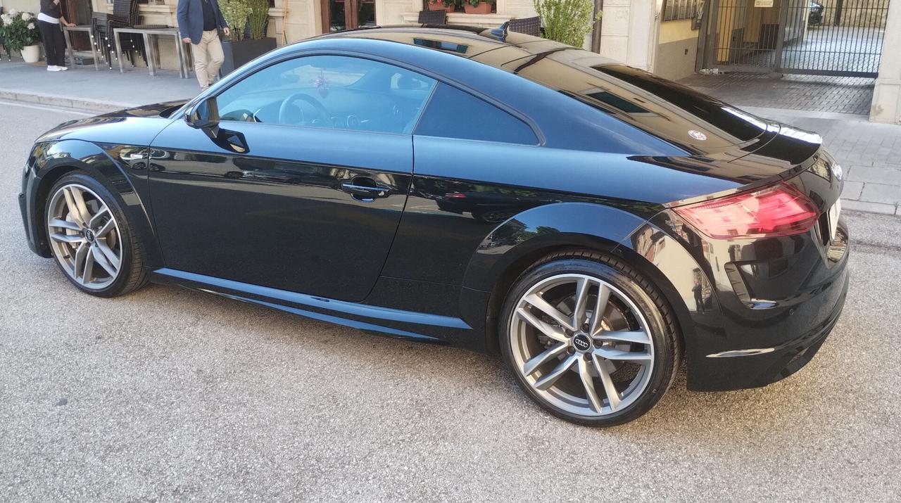 Audi TT Coupé 45 TFSI quattro S-LINE S tronic