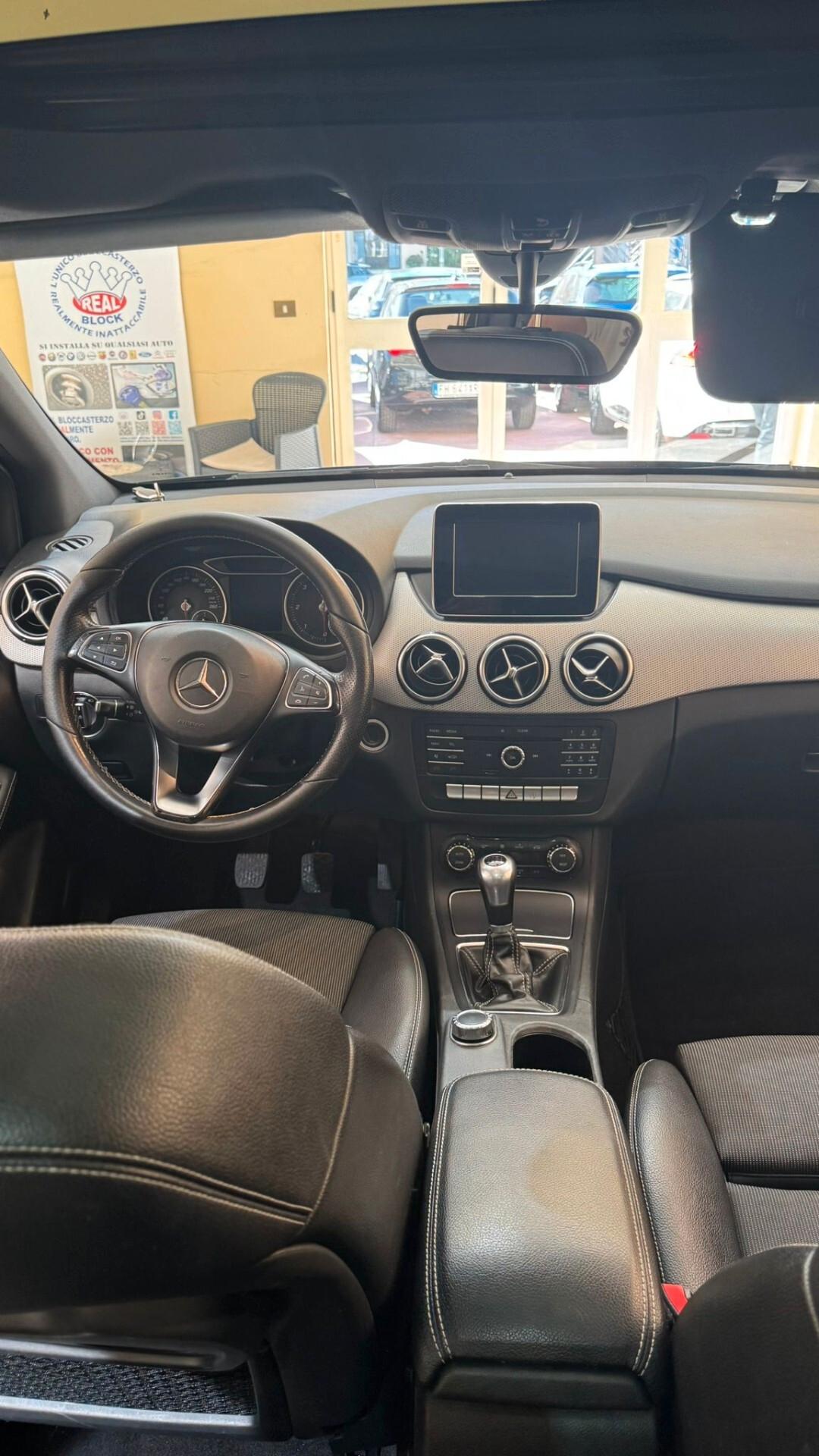 Mercedes-benz B 180 d Premium