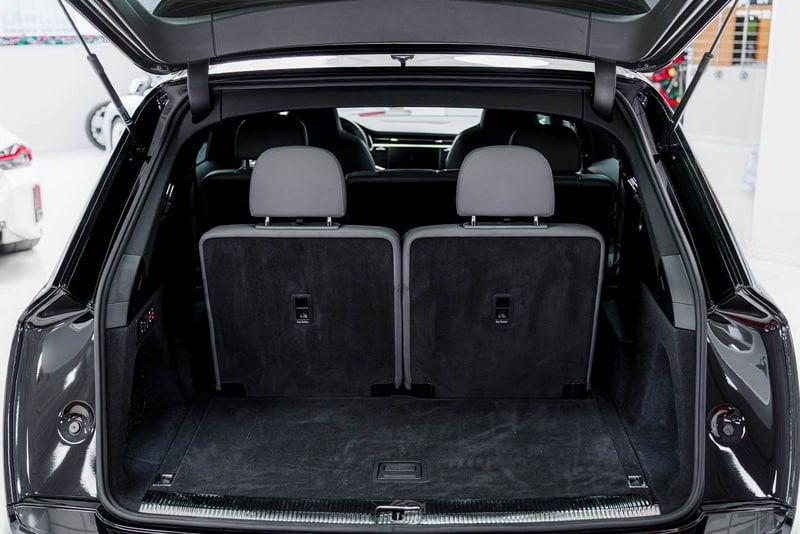 Audi Q7 AUDI Q7 S- LINE *7 POSTI*