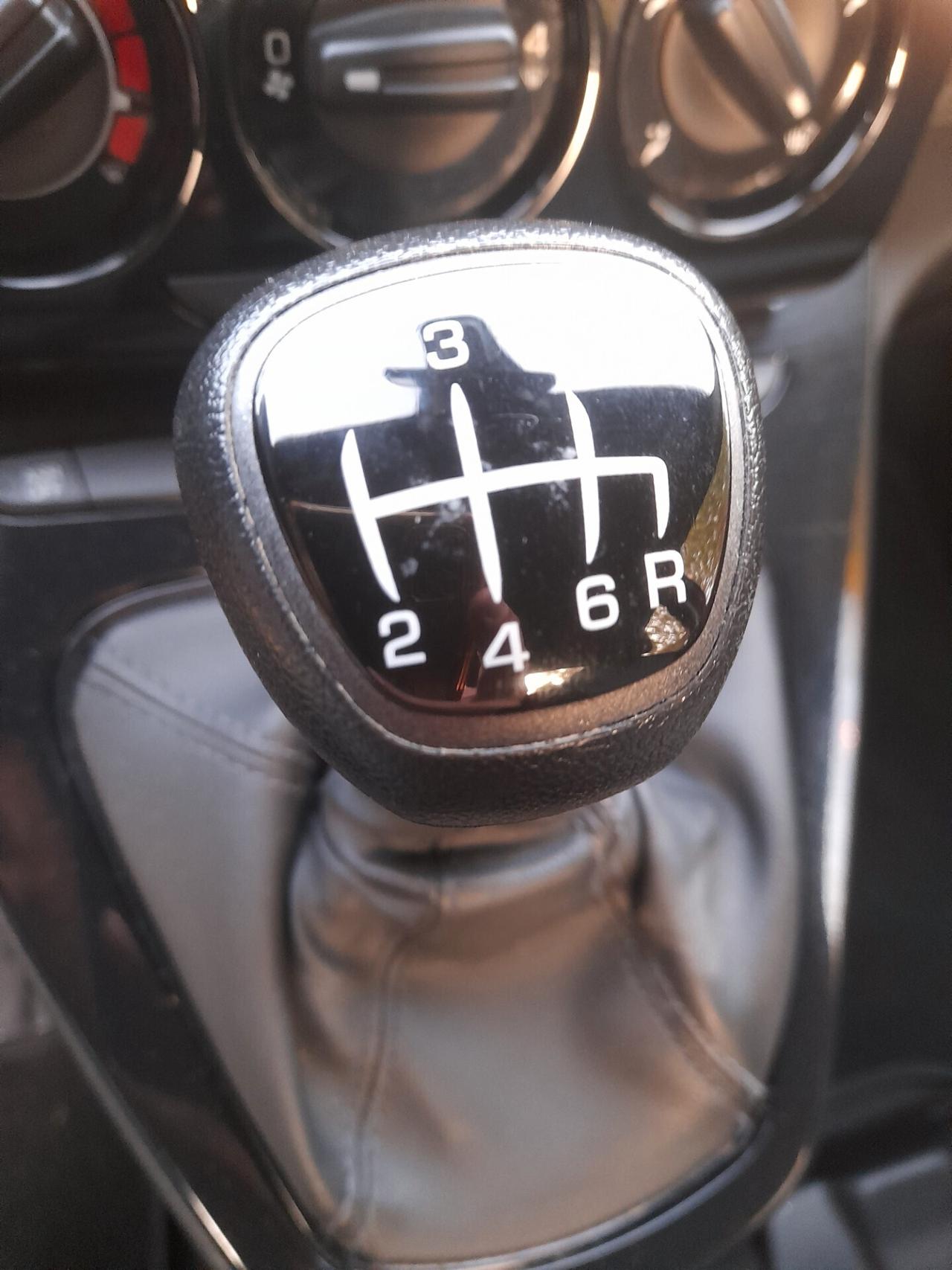 Lancia Ypsilon 1.0 5 porte Hybrid PROMO