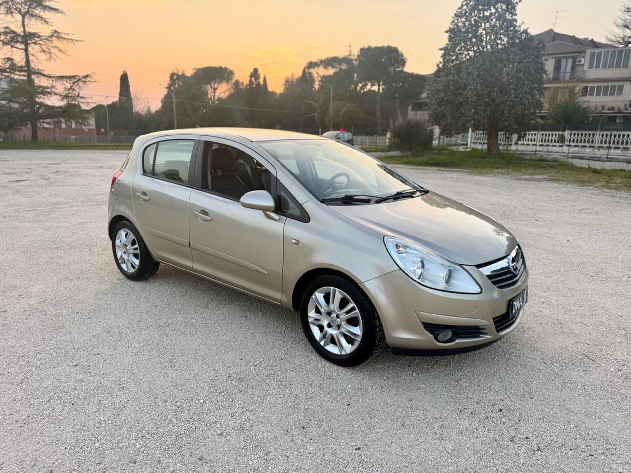 Opel Corsa 1.2 Benzina Metano unipropr. NEOPATENTATI