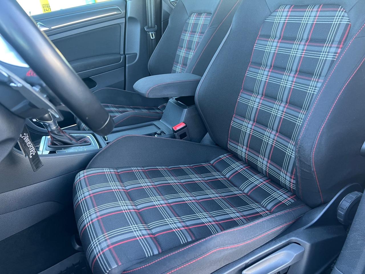 Volkswagen Golf GTI Performance 2.0 245 CV TSI DSG 5p. BMT