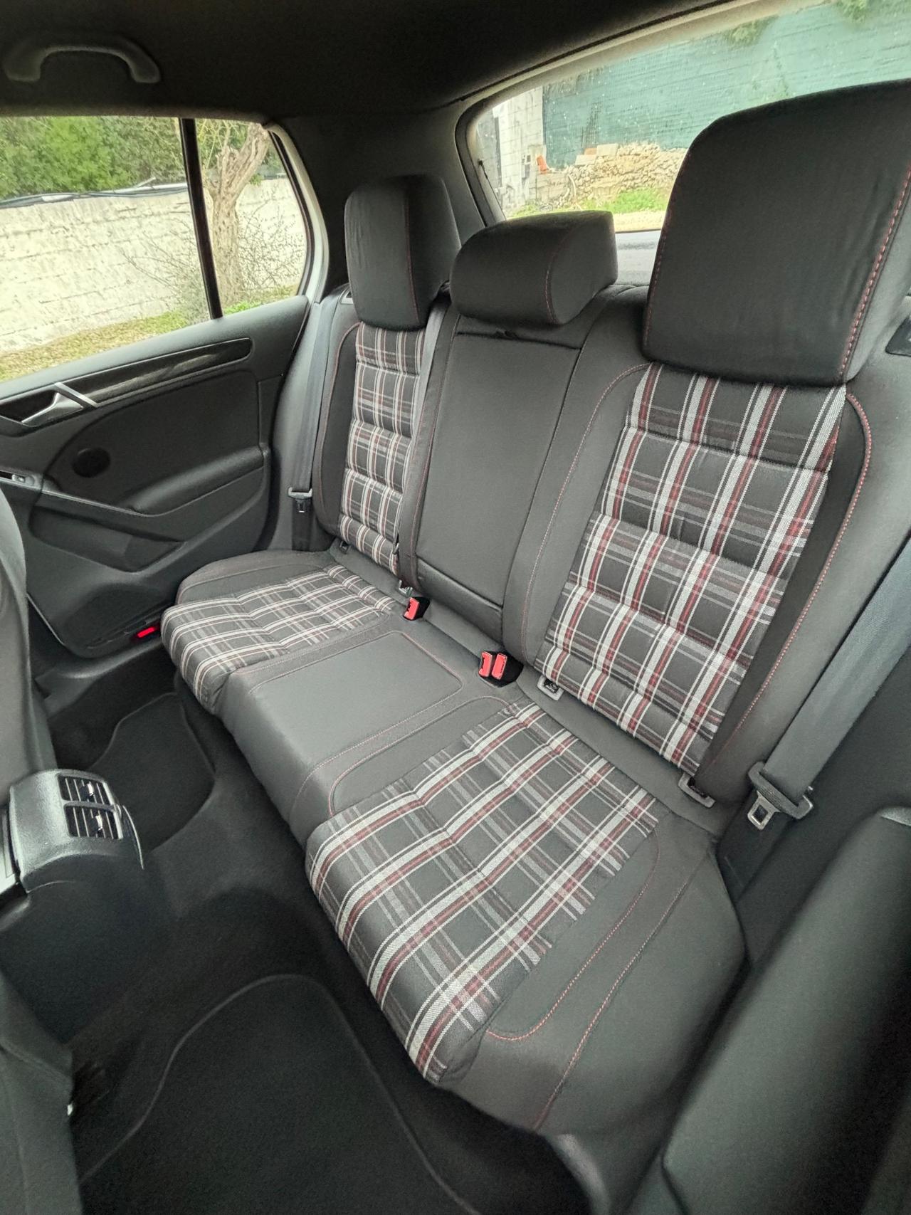 Volkswagen Golf 2.0 TSI 5p. GTI