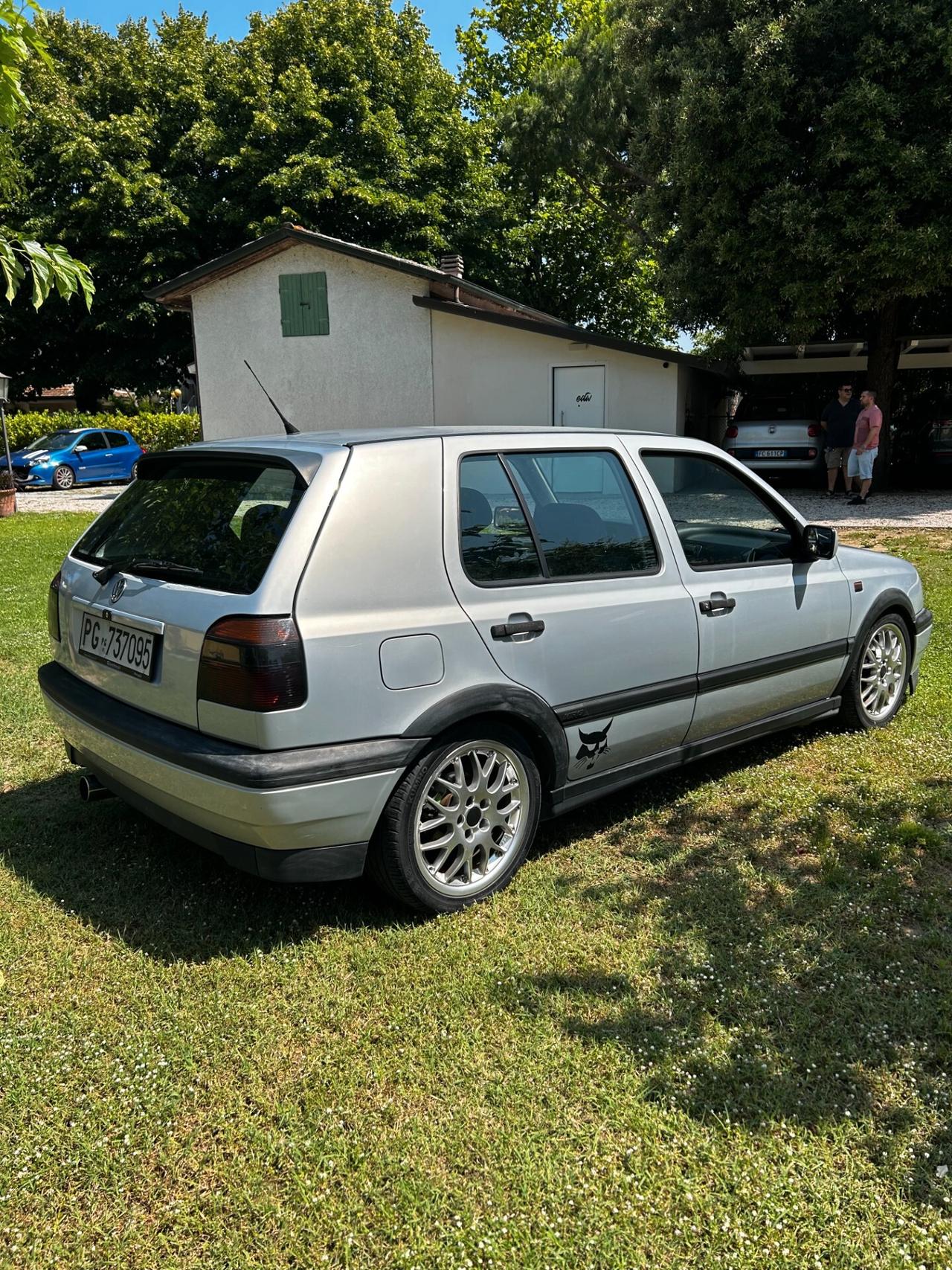 Volkswagen Golf 2.8 VR6 cat 5 porte