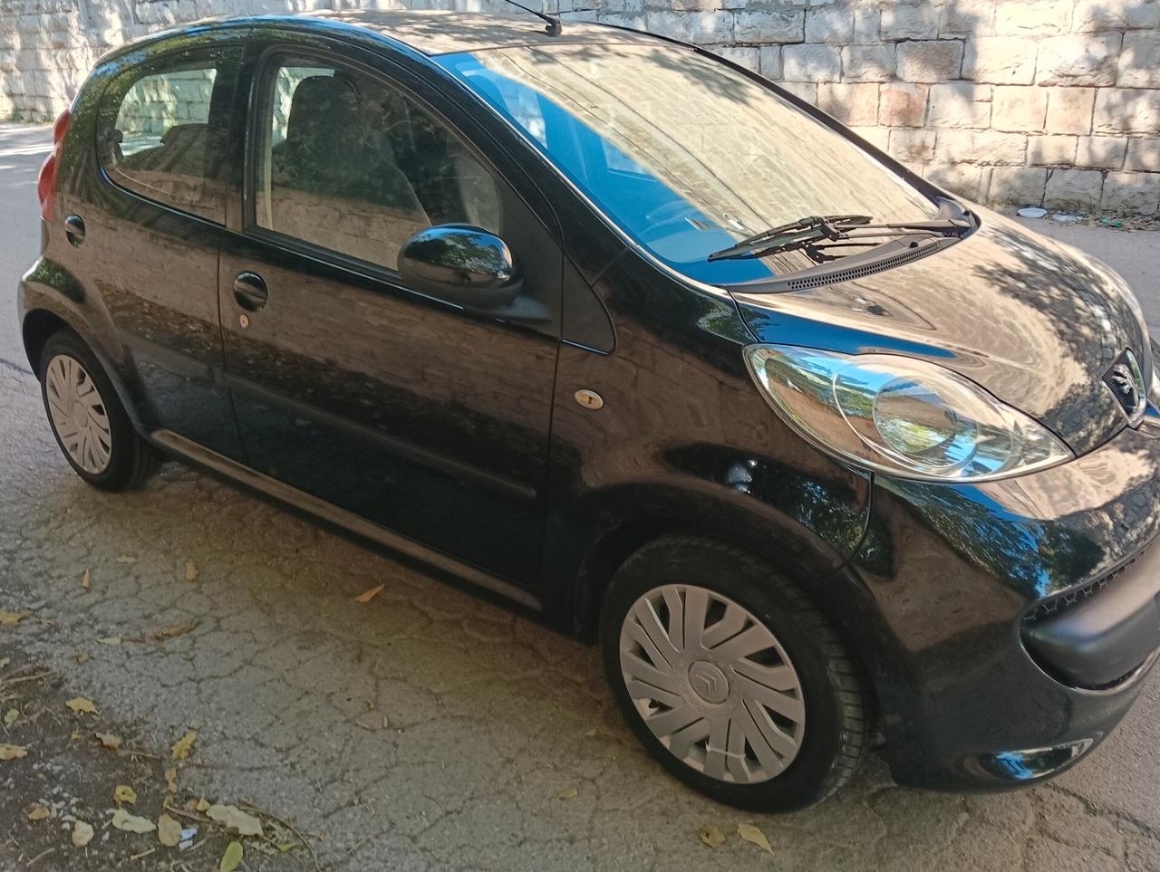 Peugeot 107 1.0 68CV 5p. Sweet Years km orig. vetrina