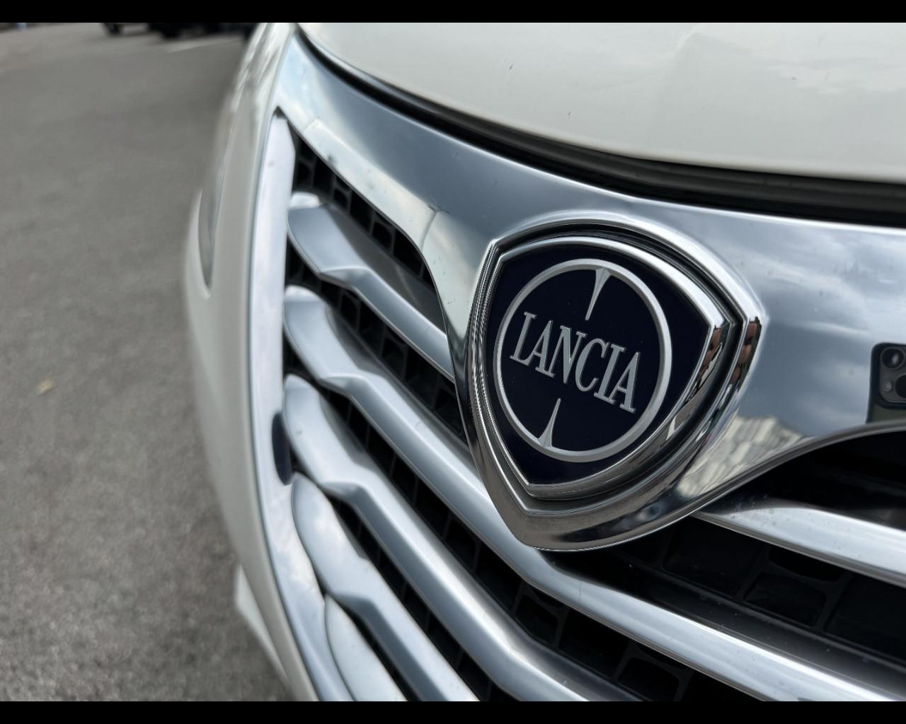 LANCIA Ypsilon 3ª serie - Ypsilon 1.2 69 CV 5 porte Gold