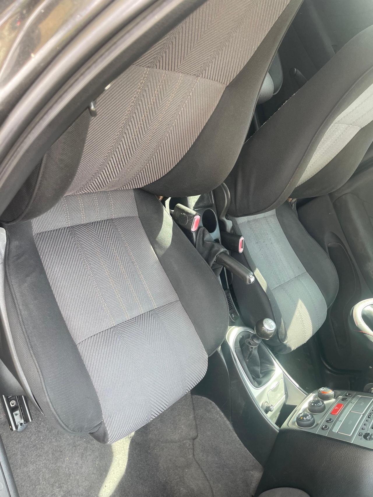 Alfa Romeo 147 1.9 JTD M-JET 16V 5 porte Prog.