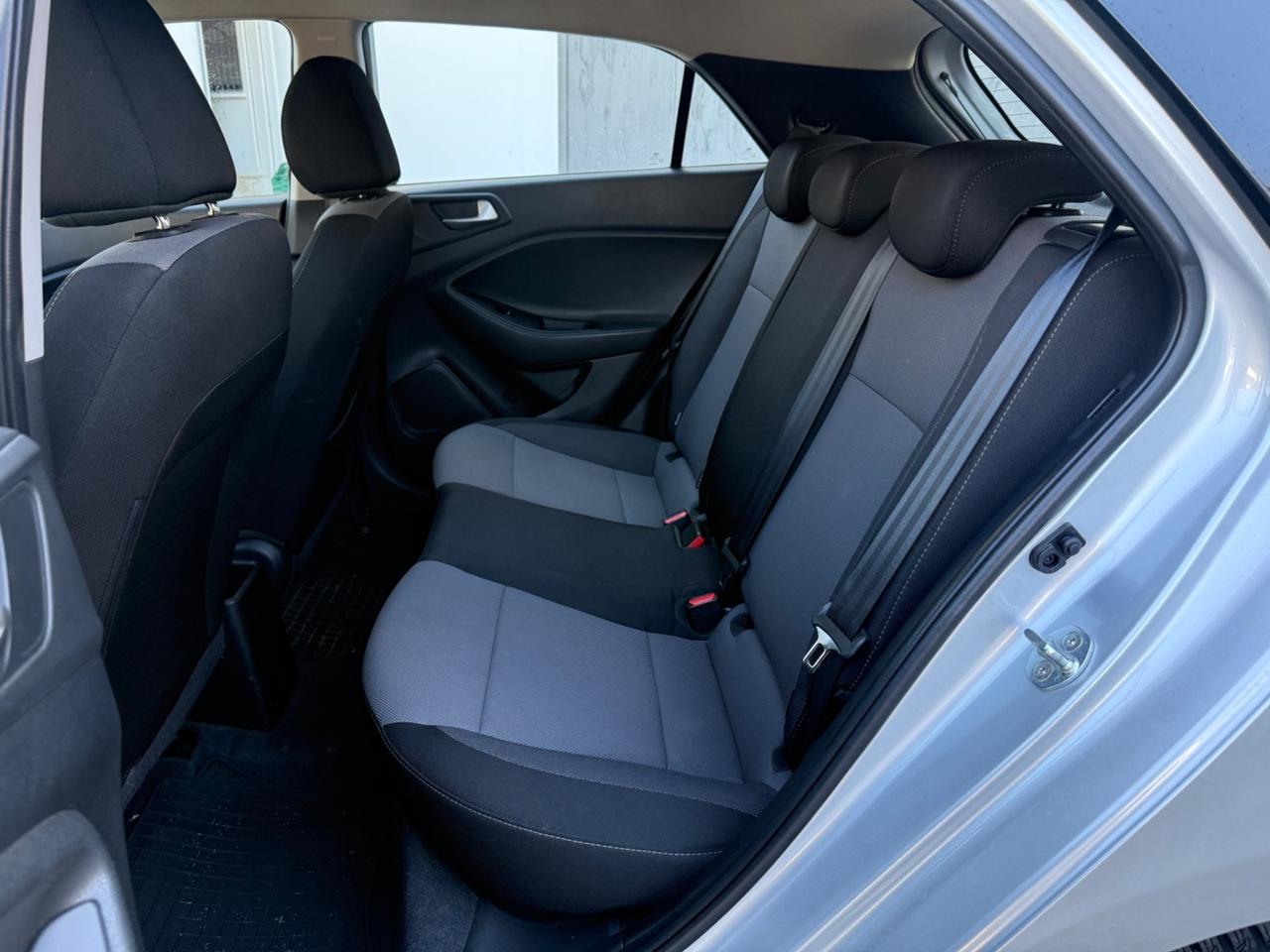 HYUNDAI I20 1.1 DIESEL POCHI KM 2019 EURO 6B