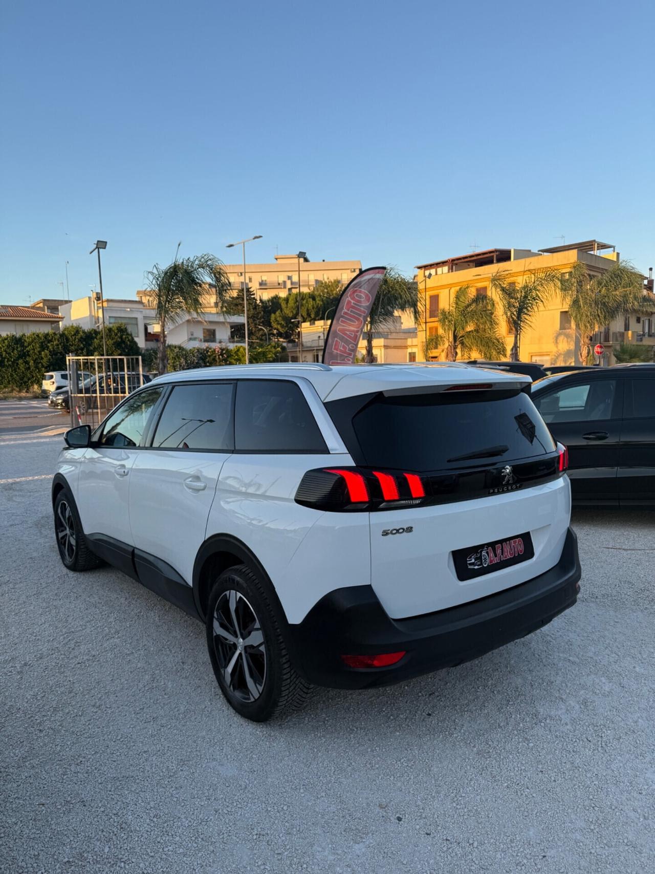 Peugeot 5008 BlueHDi 130 S&S EAT8 Allure