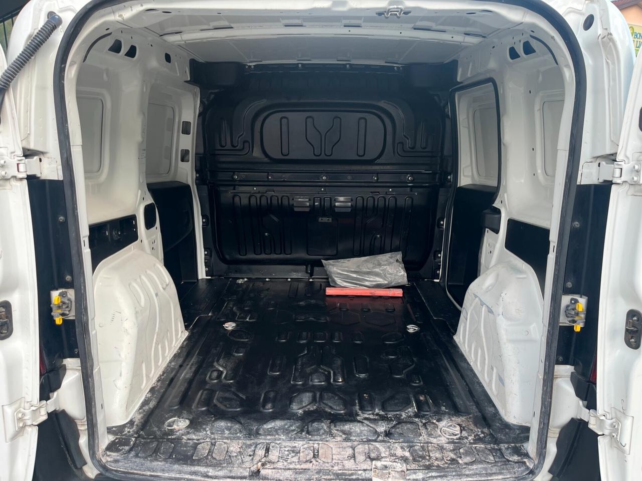 FIAT DOBLO' 1.6 MJT PORTATA 916 kg.