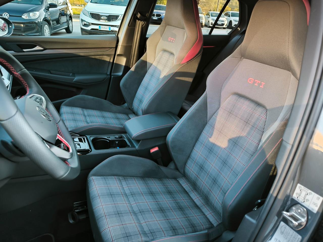 Volkswagen Golf 8.5 2.0 TSI GTI DSG