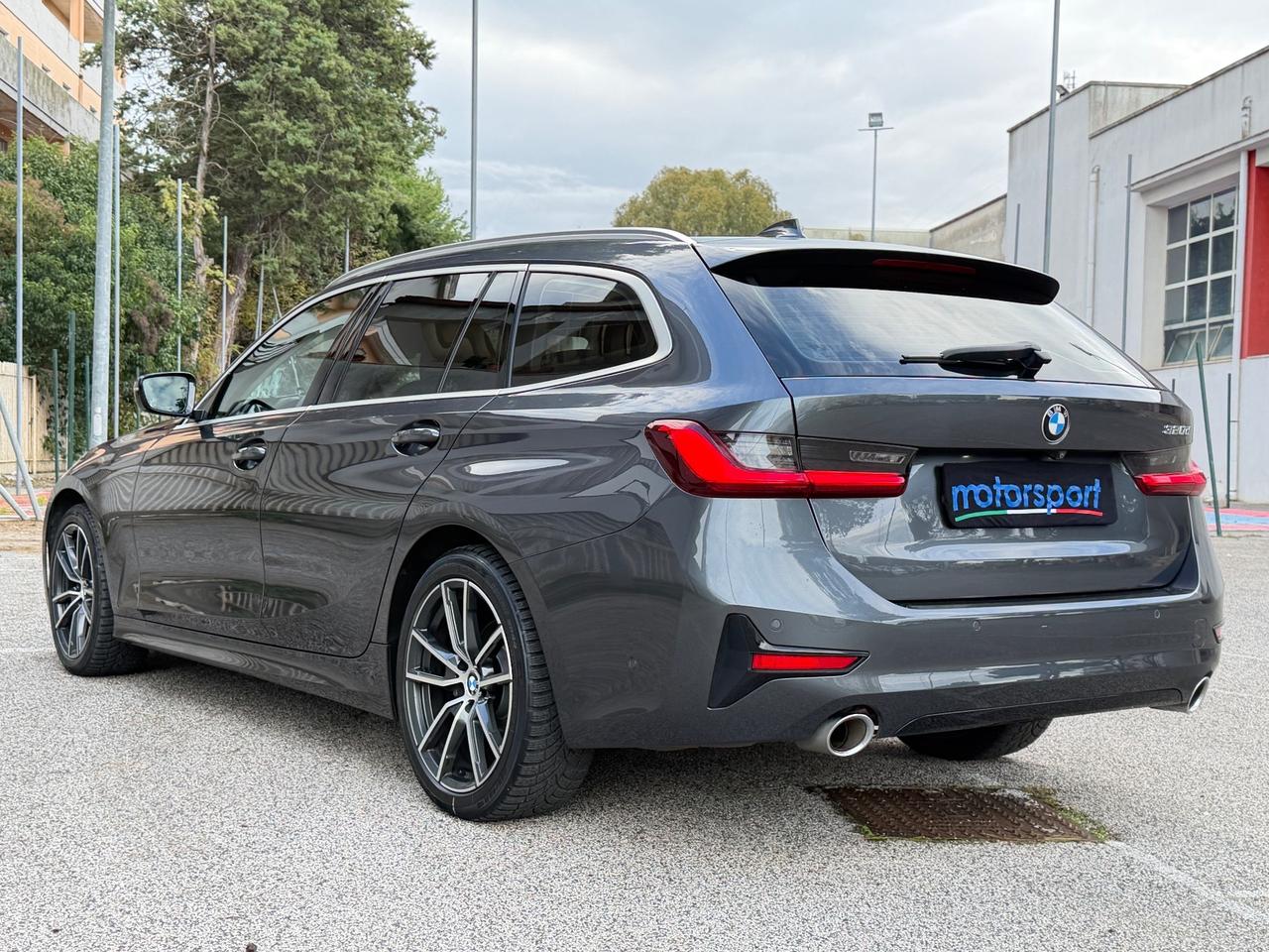 Bmw 320d Sport 190 cv lights ambient + virtual