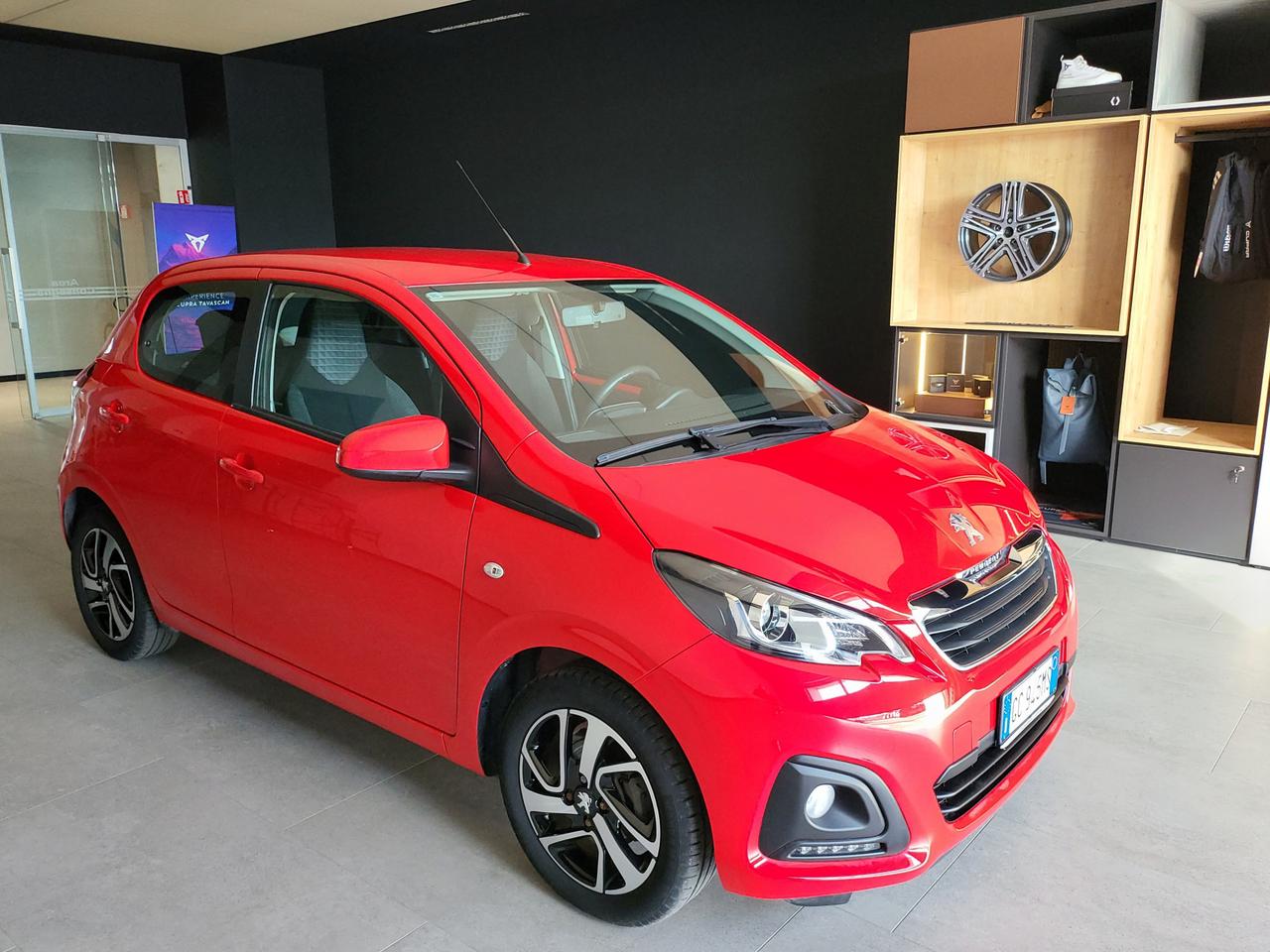 PEUGEOT 108 - 108 5p 1.0 vti Allure s&s neopatentati