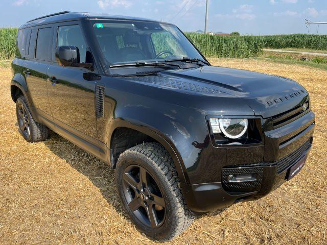 LAND ROVER Defender 110 3.0D I6 200CV AWD AUTO S TOTAL BLACK